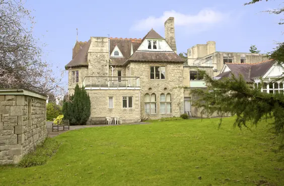 The Knoll - outside view of care home